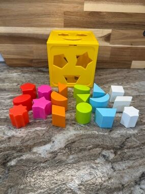 1980s Child Guidance Shape Sorter Box 🧩 Retro Learning Toy With 17 Shapes